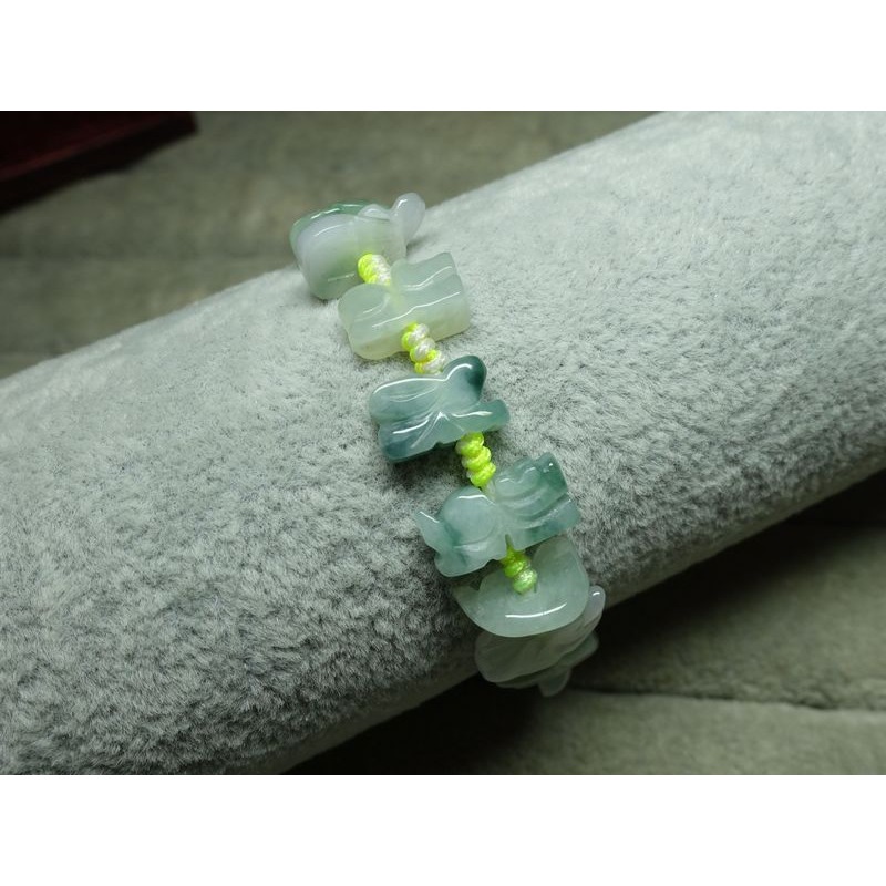 天然緬甸玉A貨/多色，十二生肖玉手繩鍊~出清不議價999元~附証~(81Z1071-5)~清貨~孫裴筠-細節圖3