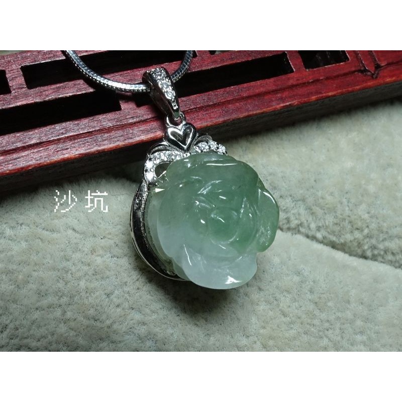 清貨不議價1200元~天然緬甸玉A貨/微綠/半山半水，S925銀/花朵玉墜~附証附鍊~(12Z1371-6)~孫裴筠-細節圖2