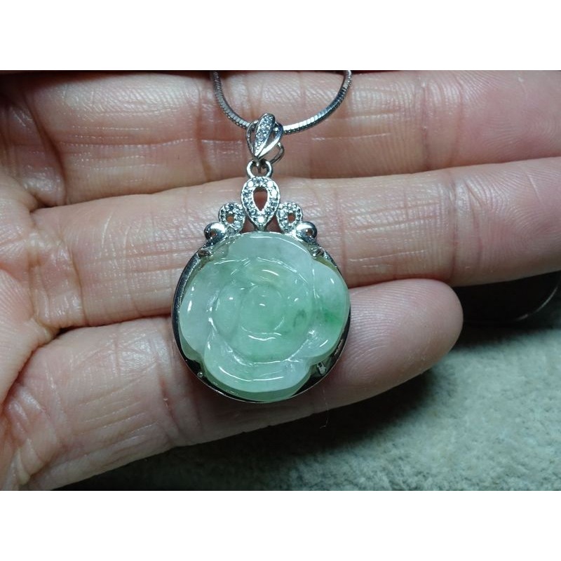 清貨不議價1200元~天然緬甸玉A貨/飄綠，S925銀/花朵玉墜~附証附鍊~(12Z1371-8)~孫裴筠-細節圖6