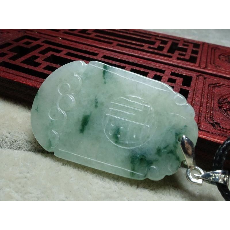清貨不議價695元~天然緬甸玉A貨/飄綠，龍生肖玉墜~附墜頭附皮繩~(36Z193)~孫裴筠-細節圖3