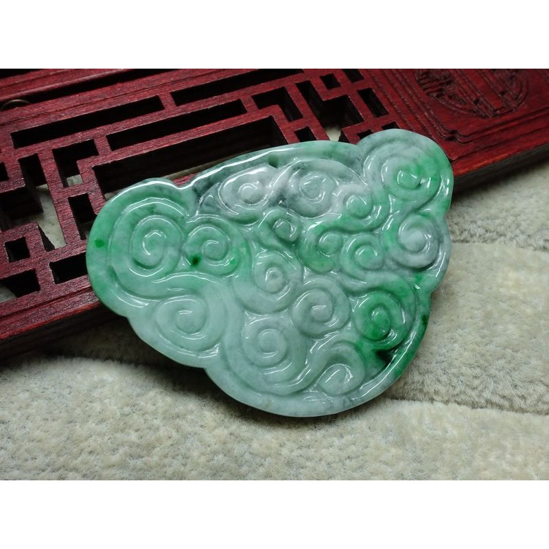 清貨不議價1300元~天然翡翠緬甸玉A貨/微綠，仿古雕如意玉墜~附証附繩鍊~(91Z1421-2)~孫裴筠-細節圖6