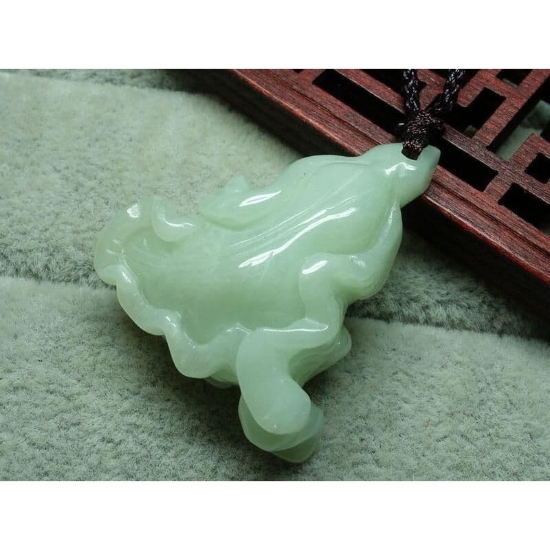 清貨不議價399元~天然緬甸玉A貨/淡綠，白菜玉墜~附繩鍊~(32Z366)~孫裴筠-細節圖6
