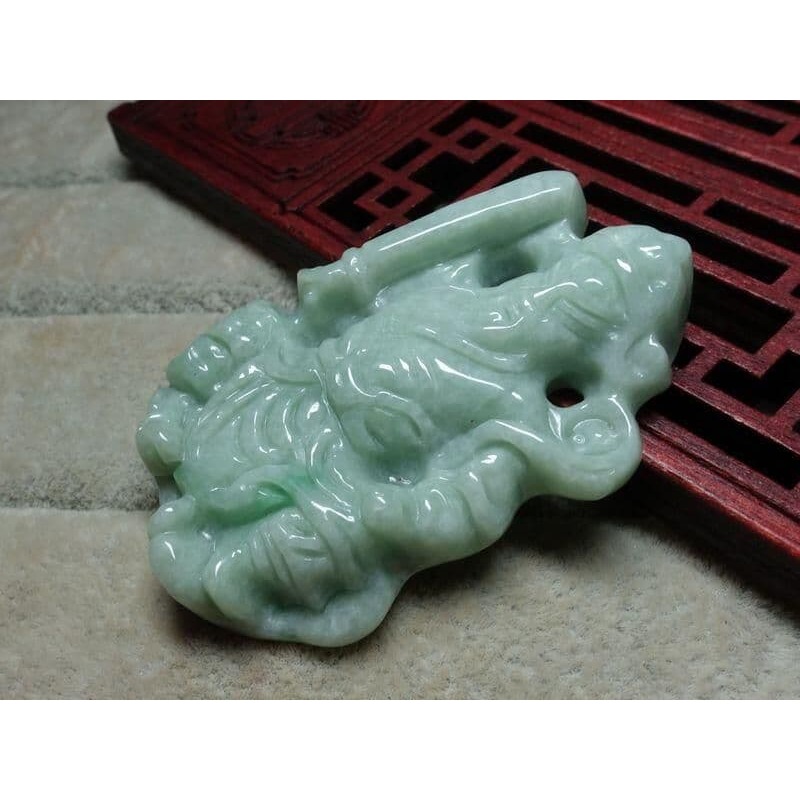 清貨不議價999元~天然緬甸玉A貨/糯種淡綠，玄天上帝玉墜~附證繩鍊~(31Z1177-11)~孫裴筠-細節圖7