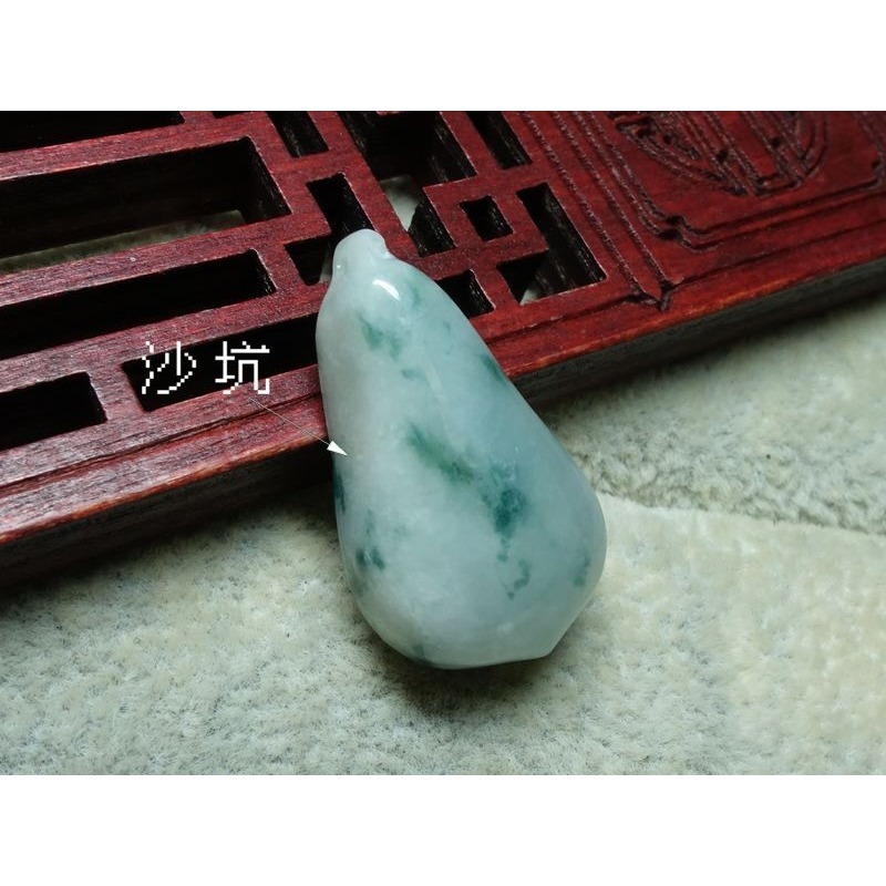 清貨不議價799元~天然緬甸玉A貨/糯種飄綠，福瓜玉墜~附證附繩鍊~(28Z571)~孫裴筠-細節圖2