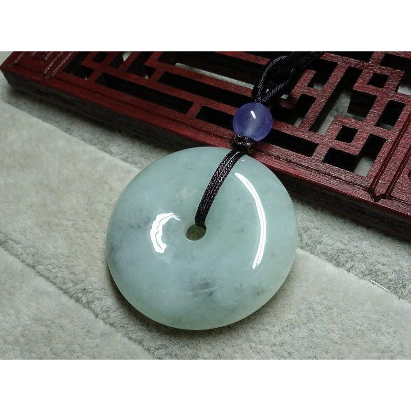 清貨不議價450元~天然緬甸玉A貨/糯種飄烏雞，平安扣玉墜~附皮繩~(91Z198-21)~孫裴筠-細節圖6