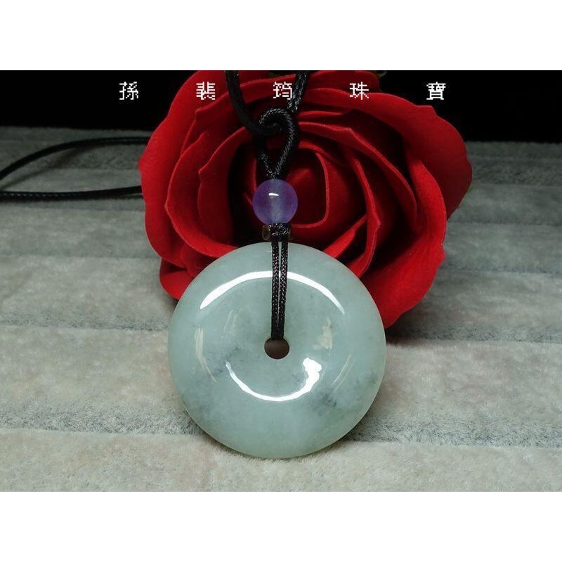 清貨不議價450元~天然緬甸玉A貨/糯種飄烏雞，平安扣玉墜~附皮繩~(91Z198-21)~孫裴筠-細節圖9