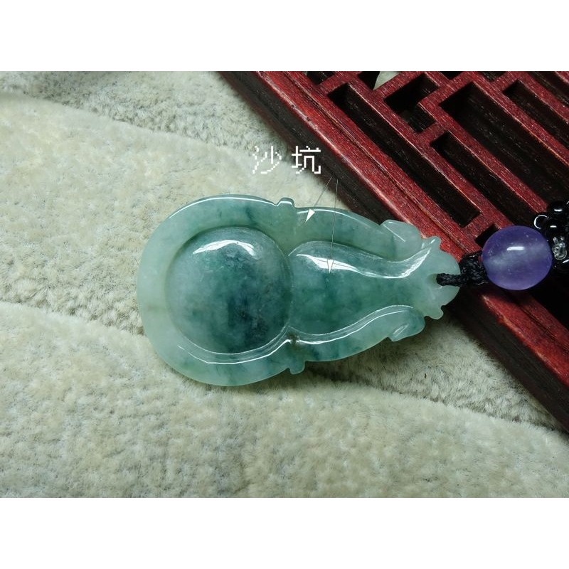 天然緬甸玉A貨/飄綠，葫蘆玉墜~出清不議價1380元~附證附繩鍊~(69Z1058)~清貨~孫裴筠-細節圖3