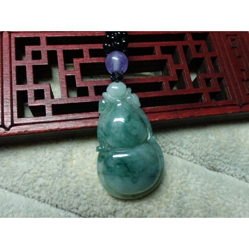 天然緬甸玉A貨/飄綠，葫蘆玉墜~出清不議價1380元~附證附繩鍊~(69Z1058)~清貨~孫裴筠-細節圖5