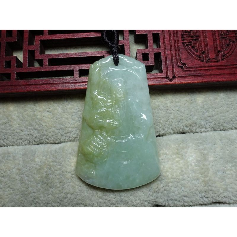 清貨不議價1280元~天然緬甸玉A貨/微黃，關公玉墜~附證附繩鍊~(73Z1119)~孫裴筠-細節圖5