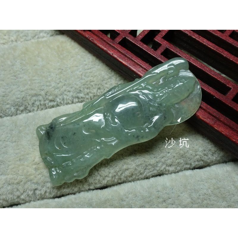 清貨不議價999元~天然緬甸玉A貨/烏雞綠，關公玉墜~附證附繩鍊~(95Z803-1)~孫裴筠-細節圖3