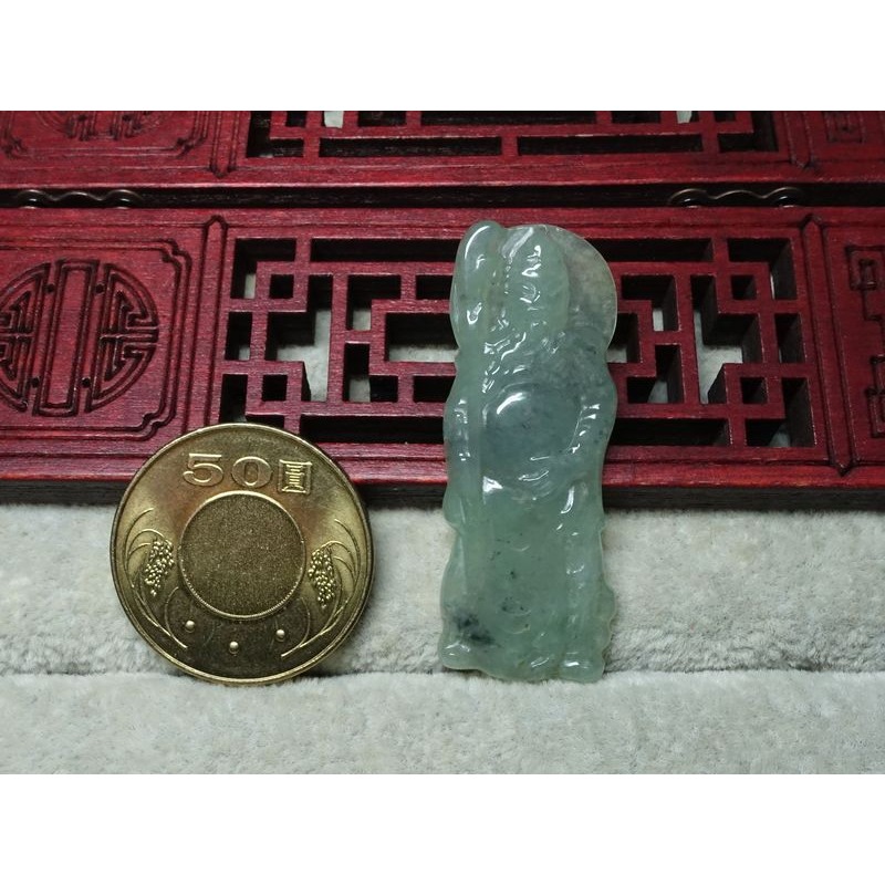 清貨不議價999元~天然緬甸玉A貨/烏雞綠，關公玉墜~附證附繩鍊~(95Z803-1)~孫裴筠-細節圖4