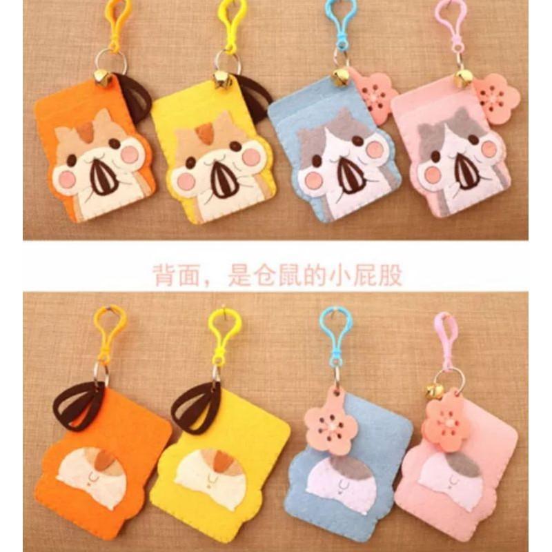 🇹🇼現貨 親手作更有愛【🍀幸福四葉草🍀】黏貼《可愛倉鼠系列》不織布材料包/免裁剪/手作材料/卡套/親子手作/掛飾/停車牌-細節圖6