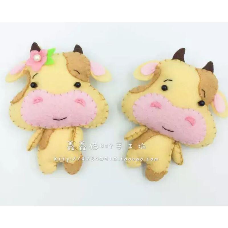 【Diy親手縫更有愛♡速寄】《萌牛鑰匙圈掛飾9*7 鑰匙圈顏色隨機》不織布材料包/免裁剪/批發/文創/孕期手作/親子手作-細節圖3