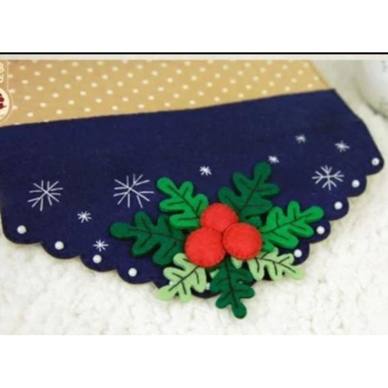 🇹🇼現貨 親手縫更有愛【🍀幸福四葉草🍀】《聖誕雪物語手拿長夾》免裁剪不織布材料包/親子手作/閨蜜/情人節禮物/批發/文創-細節圖5