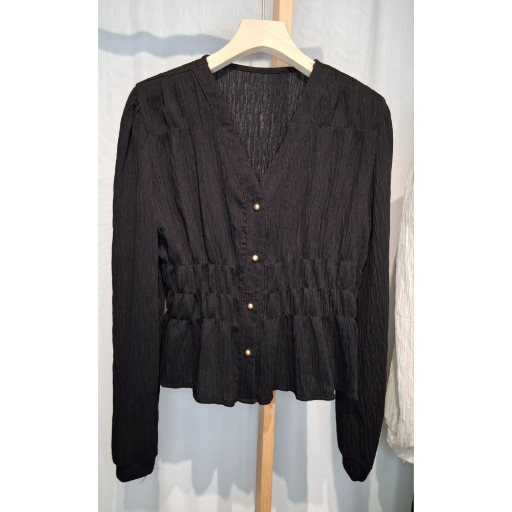 【泰好文創選品｜立體壓紋抓皺腰身上衣】-細節圖3