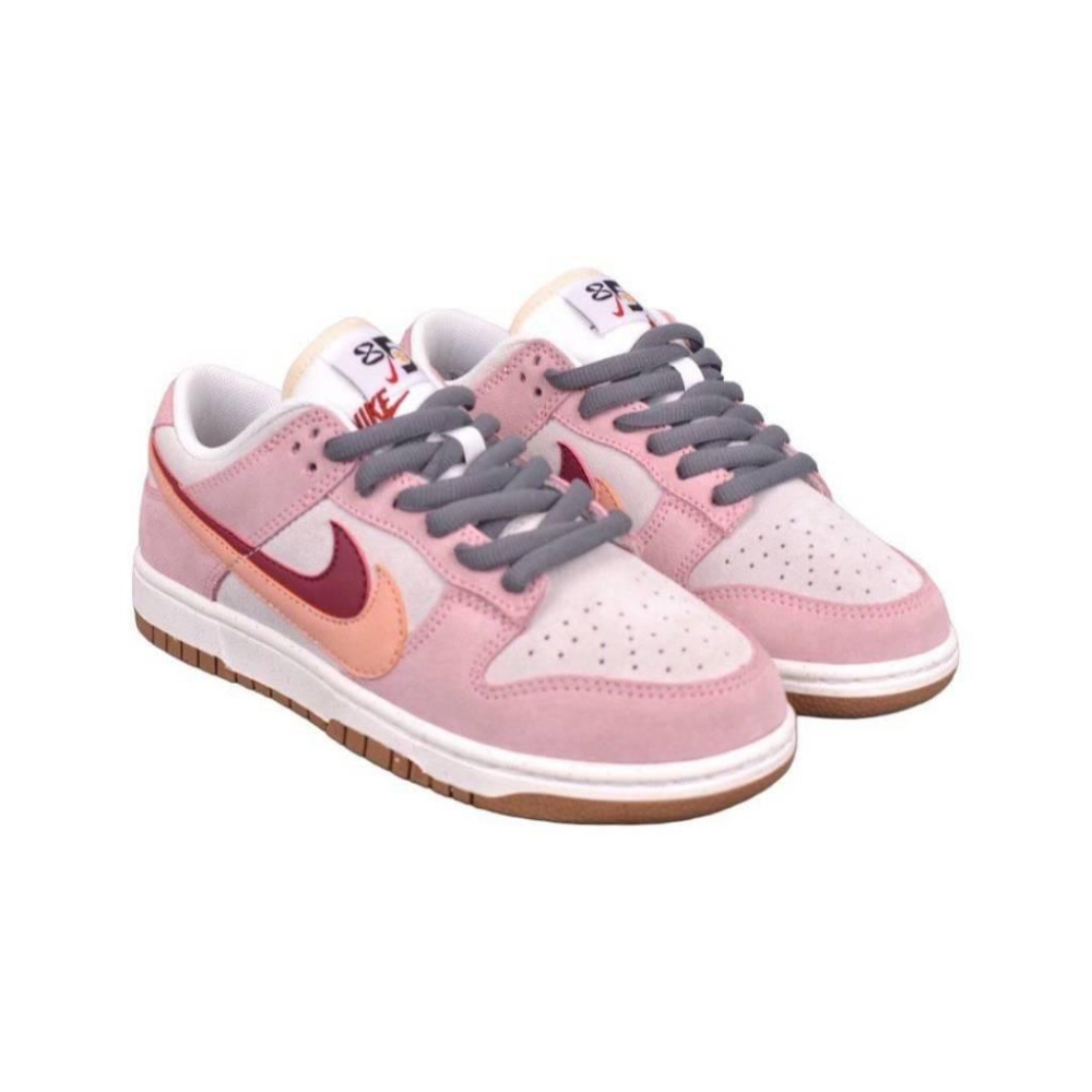 👟 Dunk Low SE 85 雙勾/粉白/椰奶粉深灰 DO9457-120 女款鞋-細節圖2