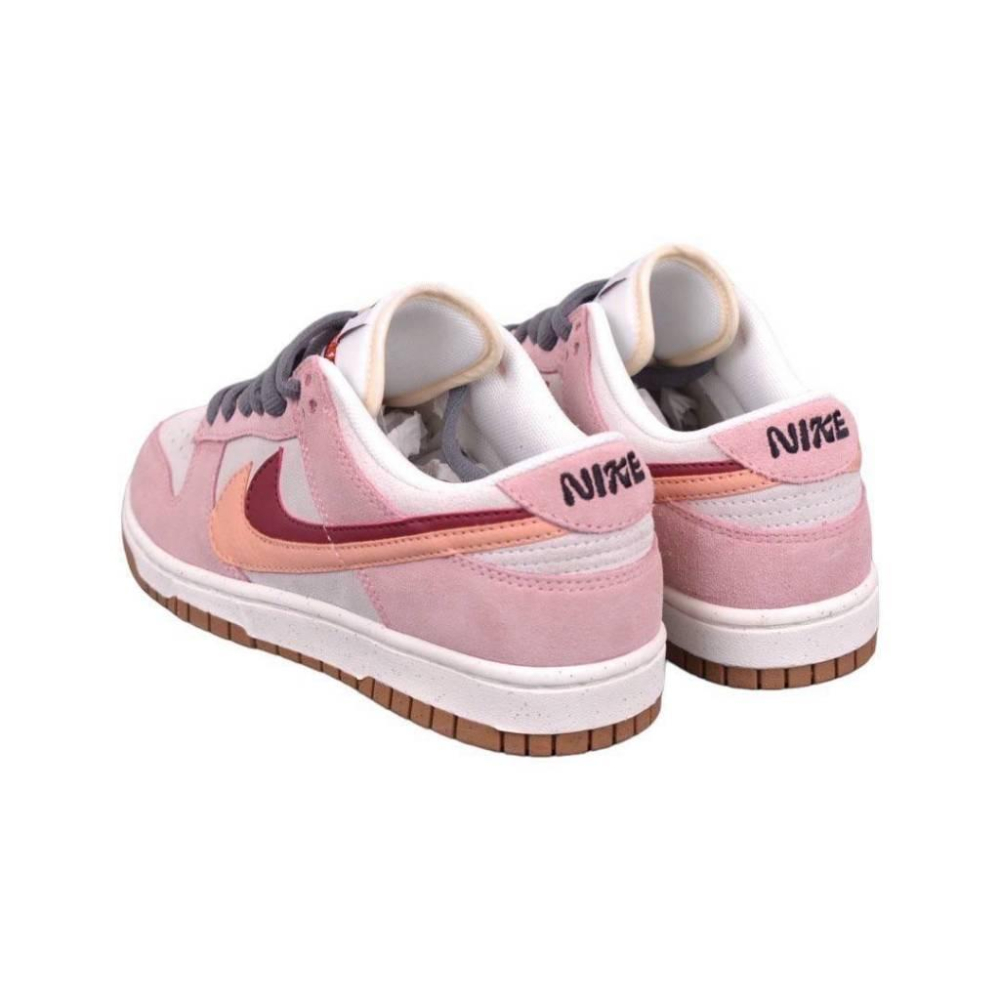👟 Dunk Low SE 85 雙勾/粉白/椰奶粉深灰 DO9457-120 女款鞋-細節圖3