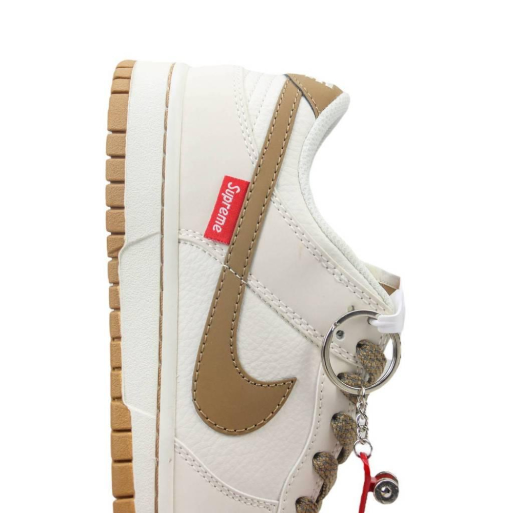 NK Dunk Low x Supreme 聯名款 黑糖奶茶/深棕色/米棕底深棕勾 男女通用款鞋-細節圖5