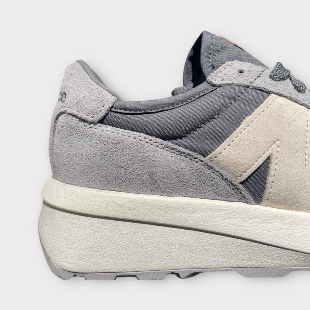 New Balance U370PD D楦 麂皮370系列 拼接 復古休閒鞋（中性款）-細節圖3