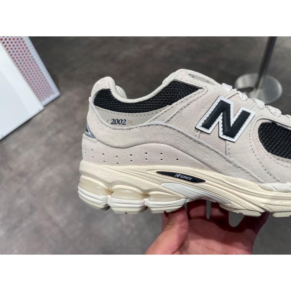 New Balance U2002RN D楦 麂皮/網眼 緩震 2002R 男女鞋 復古休閒鞋（中性款）-細節圖3