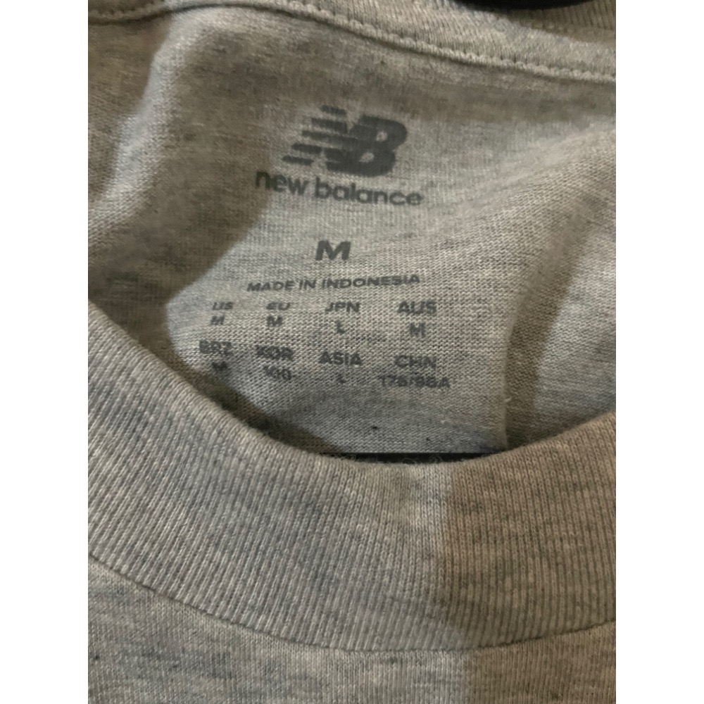 New Balance MT51527AG 美版 純棉 nb小logo 休閒 短袖上衣-細節圖3