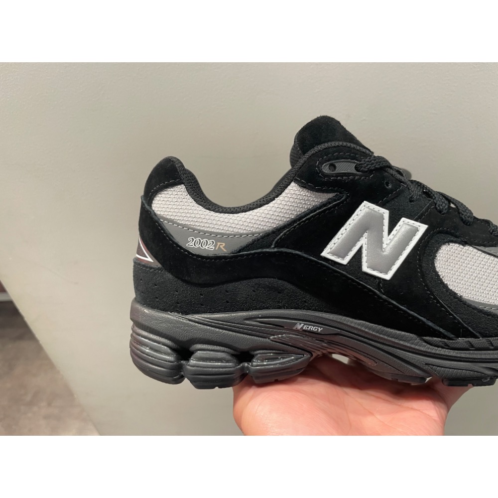New Balance U2002RQ D楦 麂皮/網眼 緩震 2002R 男女鞋 復古休閒鞋（中性款）-細節圖3