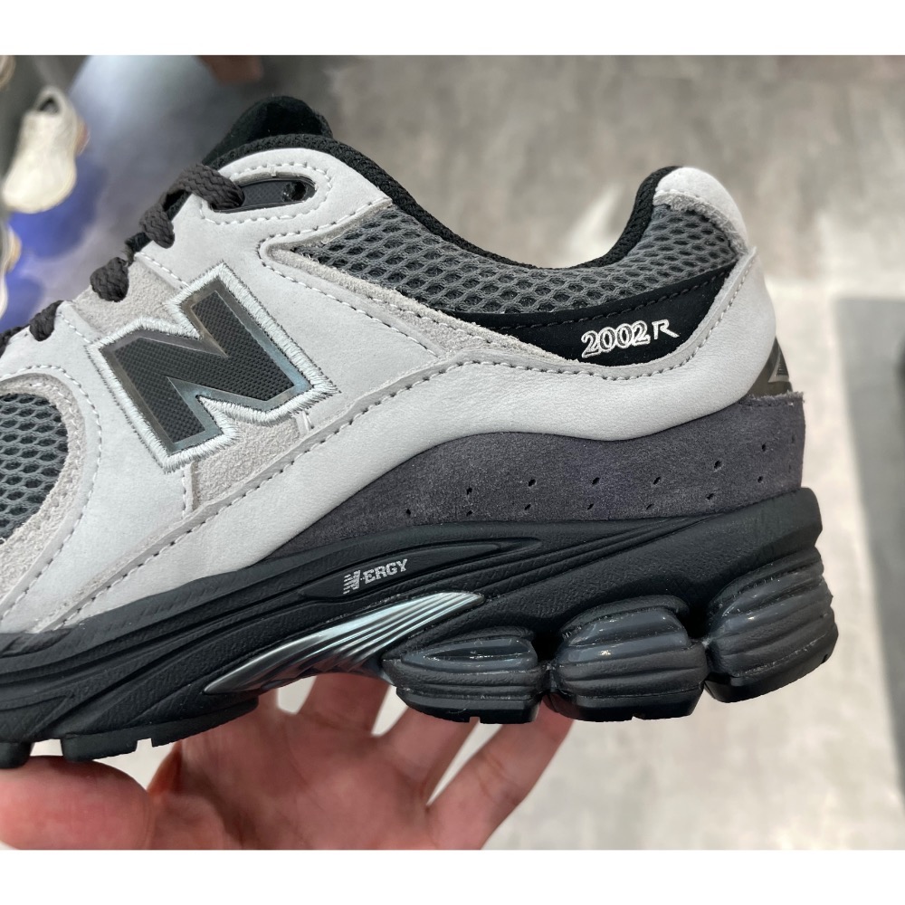 New Balance U200210D D楦 麂皮/網眼 緩震 2002R 男女鞋 復古休閒鞋（中性款）-細節圖3