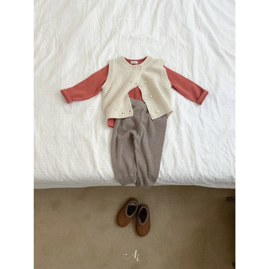 25冬 atomeme 正韓 溫柔立體織紋背心 兩色-細節圖4