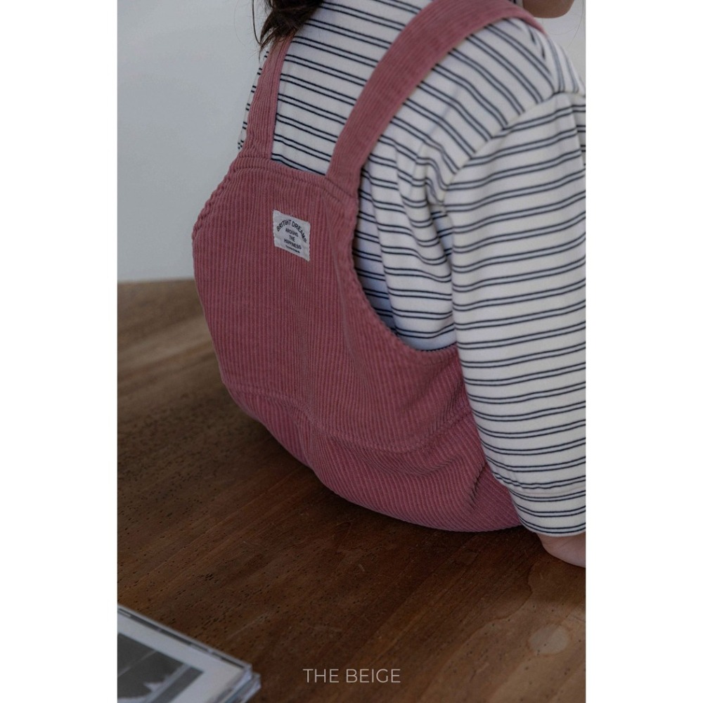 25冬 正韓 the beige 草莓牛奶吊帶褲 兩色-細節圖9