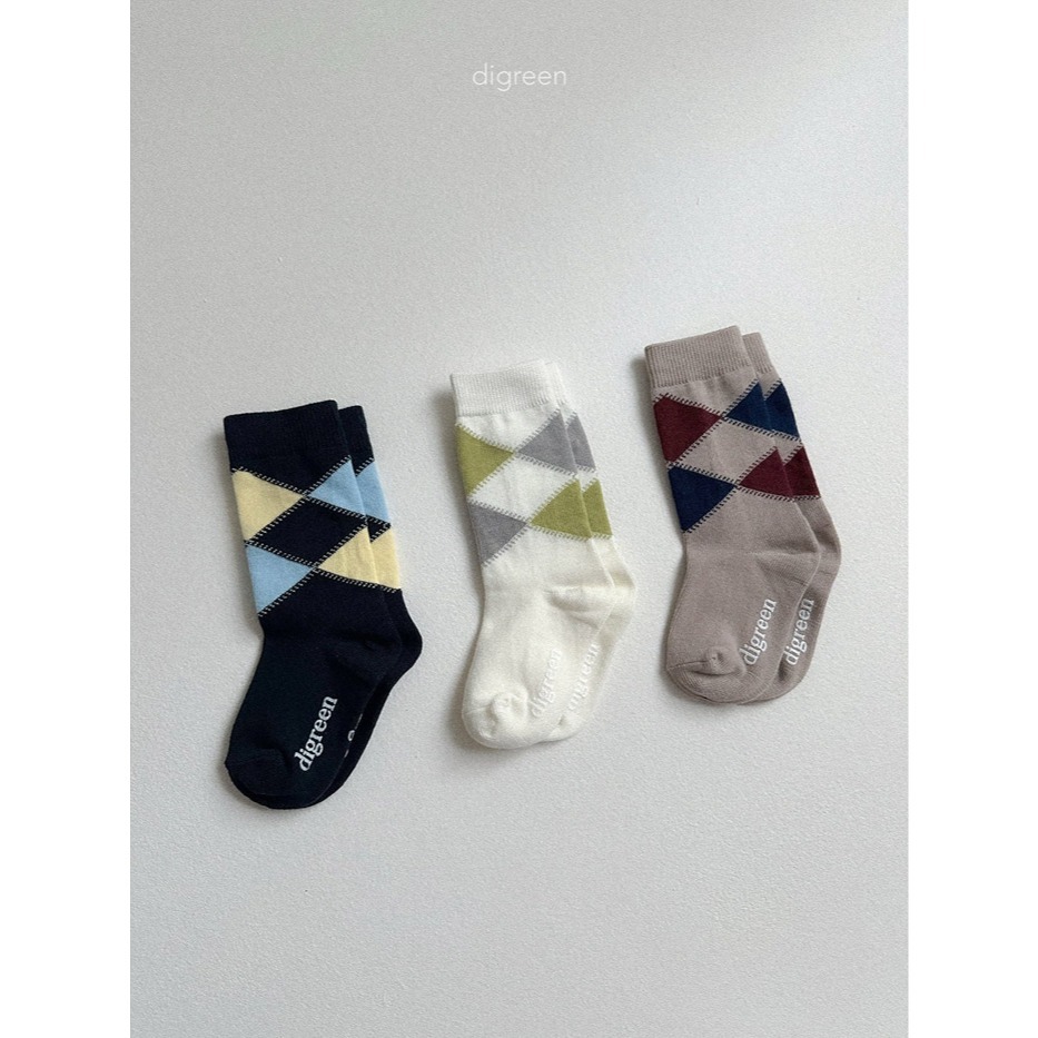 25冬 正韓 digreen 經典菱格中筒襪 三色一組-細節圖5