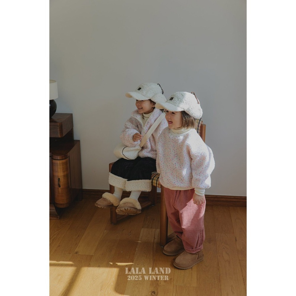 25冬 正韓 lalaland 可愛圖騰ＱＱ上衣-細節圖2