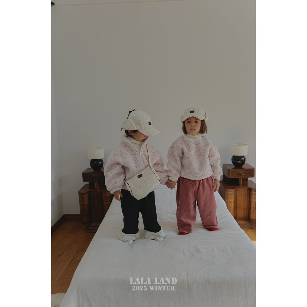 25冬 正韓 lalaland 可愛圖騰ＱＱ上衣-細節圖4