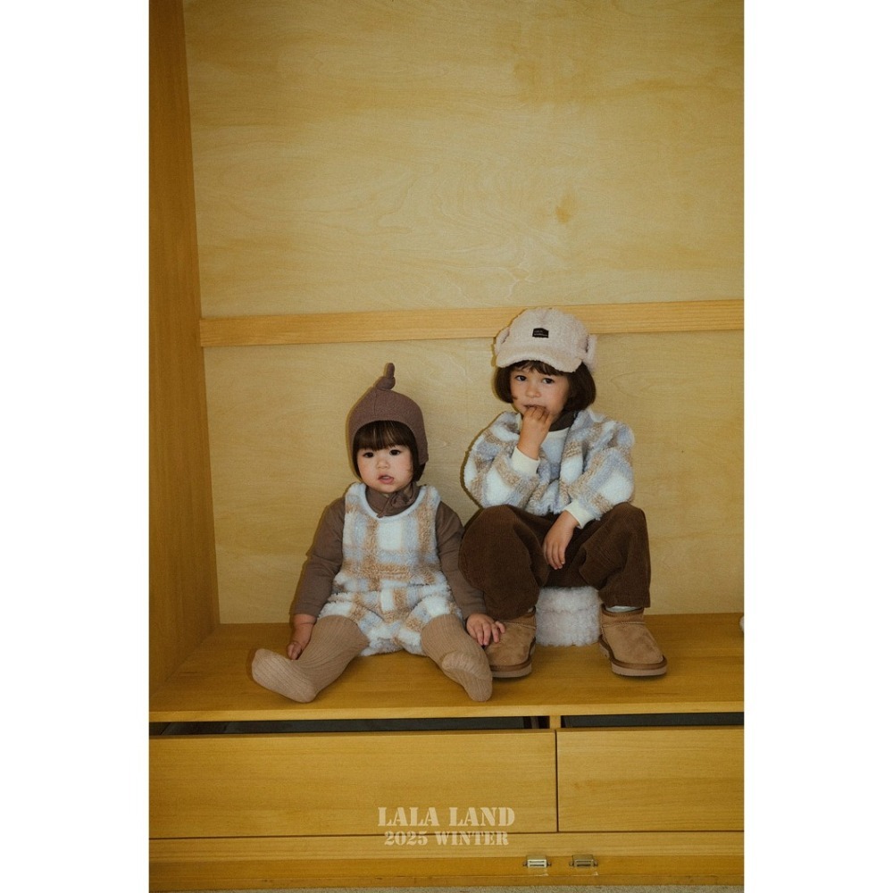 25冬 正韓 lalaland 可愛圖騰ＱＱ上衣-細節圖8