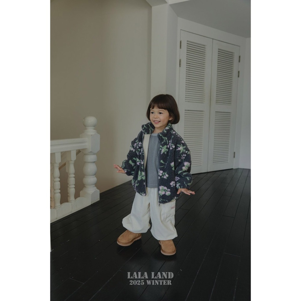 25冬 正韓 lalaland warm感 條紋Ｔ 三色-細節圖3