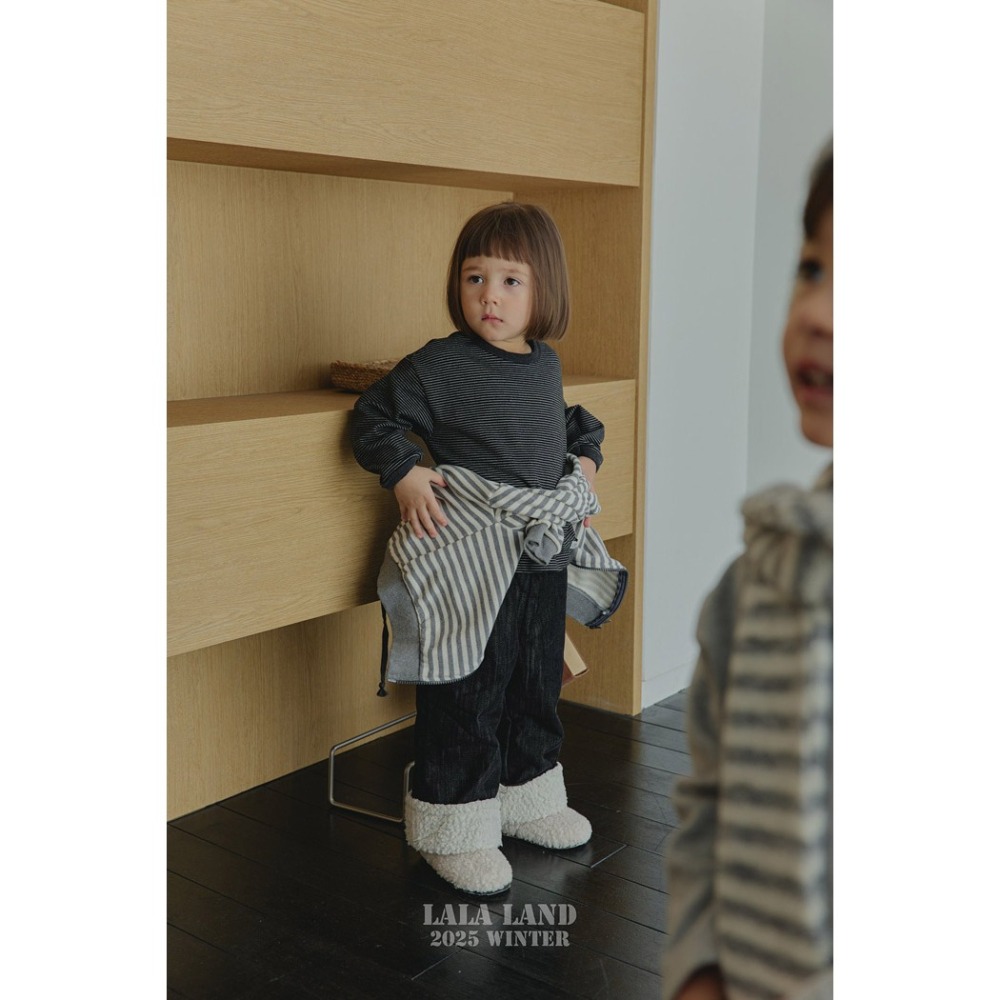 25冬 正韓 lalaland warm感 條紋Ｔ 三色-細節圖8