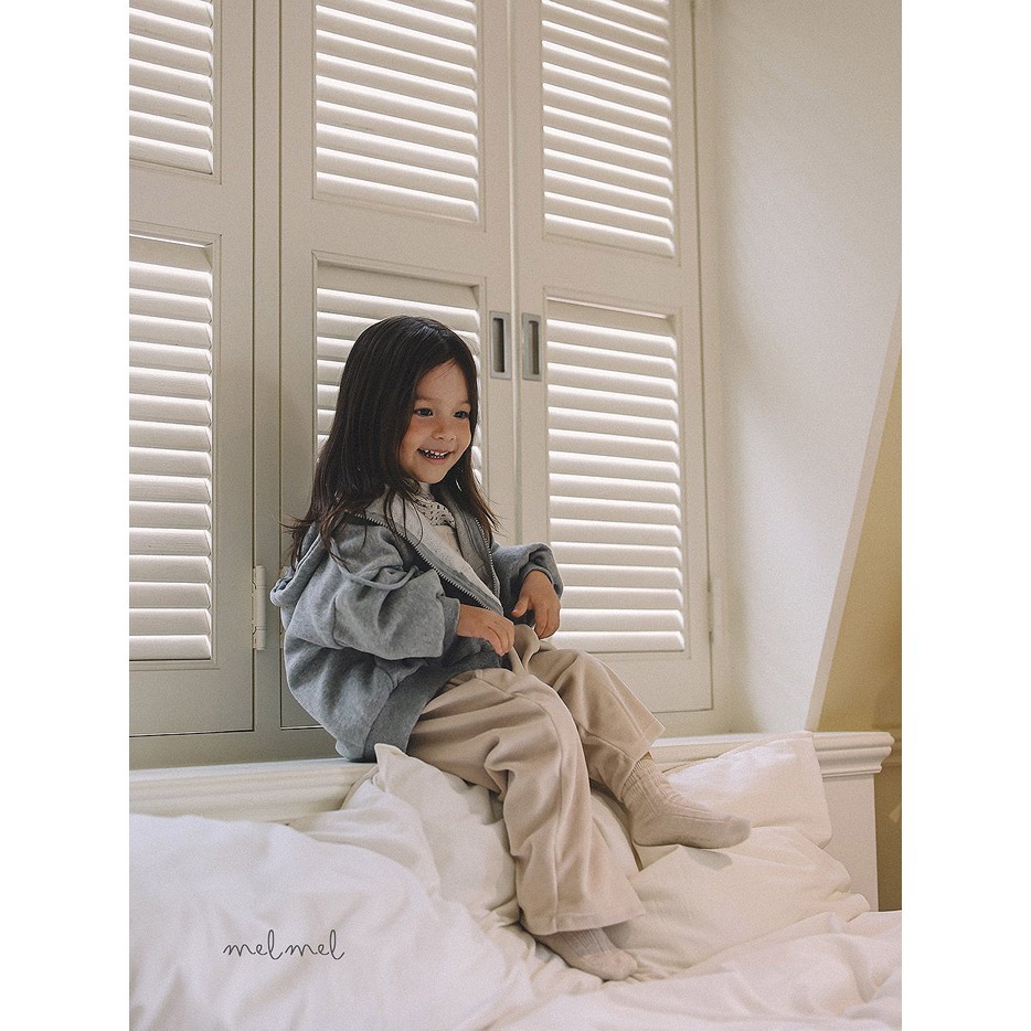 25冬 正韓 melmel 閃亮亮絨 細肩吊帶褲 三色-細節圖5