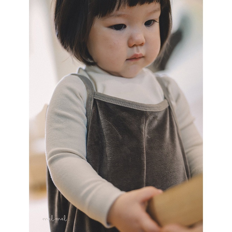 25冬 正韓 melmel 閃亮亮絨 細肩吊帶褲 三色-細節圖8