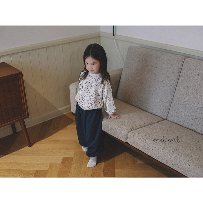 25冬 正韓 melmel 特殊壓紋 縮口褲 慢跑褲 三色-細節圖6