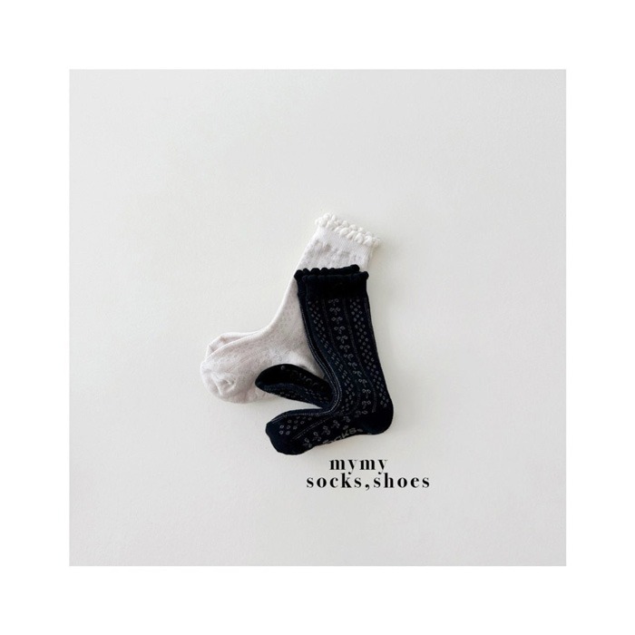 正韓 mysocks 質感滿分 壓紋 中筒襪 （兩雙一組）-細節圖2