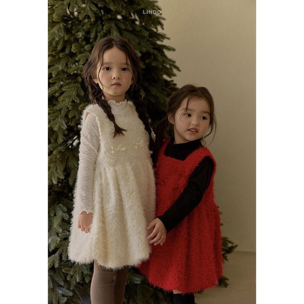 25冬 正韓 lindo 氣質壓紋 木耳邊 內搭 微高領 素Ｔ 三色-細節圖3