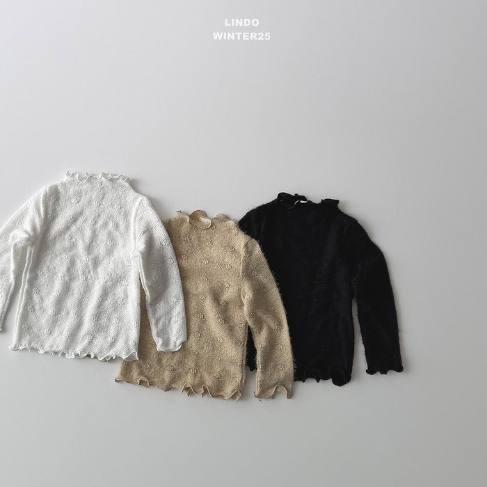 25冬 正韓 lindo 氣質壓紋 木耳邊 內搭 微高領 素Ｔ 三色-細節圖6