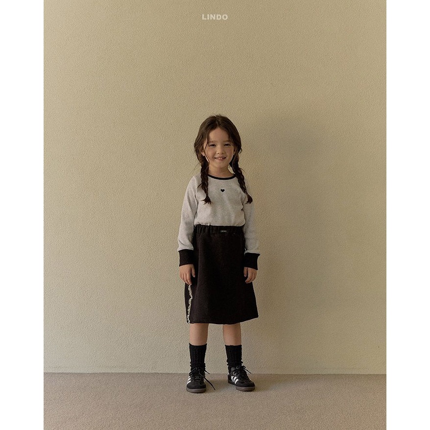 25冬 正韓 lindo 愛心 拼接手袖 羅紋 素Ｔ 三色-細節圖2