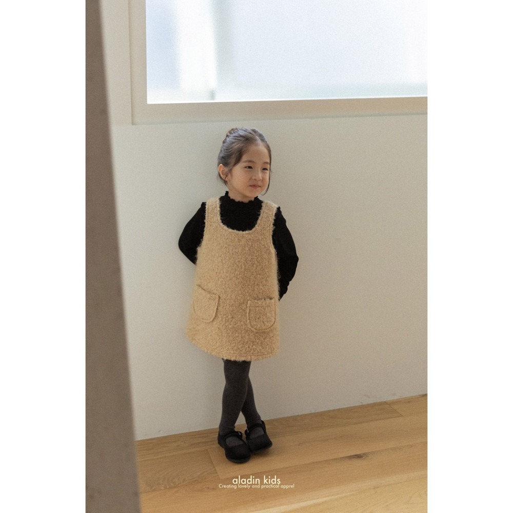 25冬 正韓 aladin 可愛ＱＱ毛 口袋洋裝 （兩色）-細節圖6