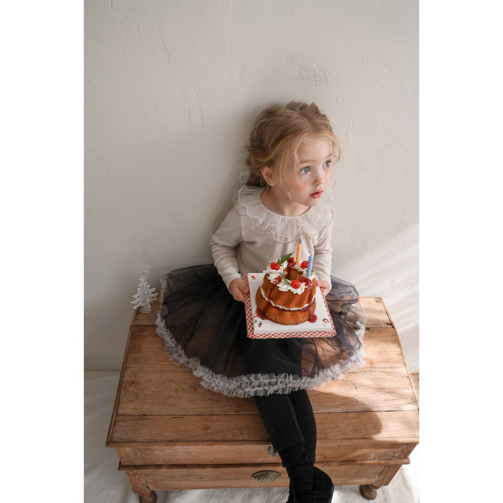 25冬 正韓 FLO 高級領口滾紗 上衣 （三色）-細節圖5