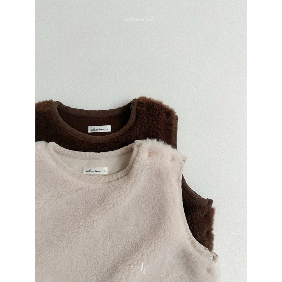 25冬 正韓 atomeme 舒適毛毛 可拆式背心（兩色）-細節圖9