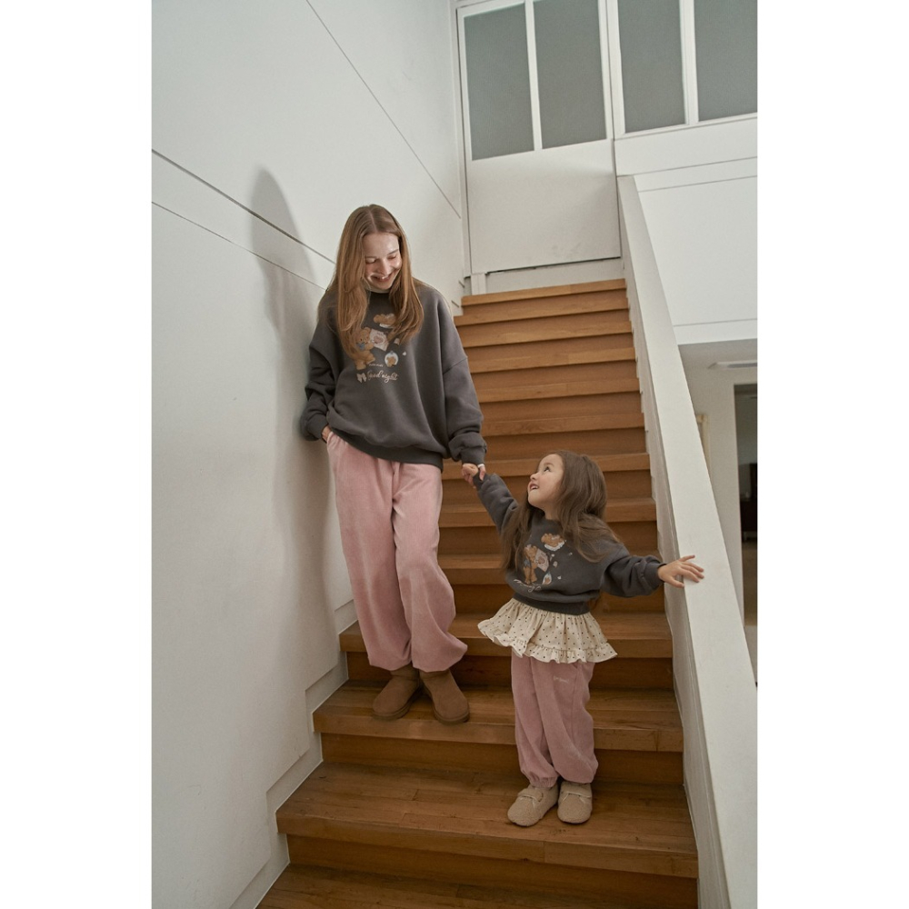 25冬 正韓 momoann 點點絨 後綁帶 小裙擺背心（兩色）-細節圖4