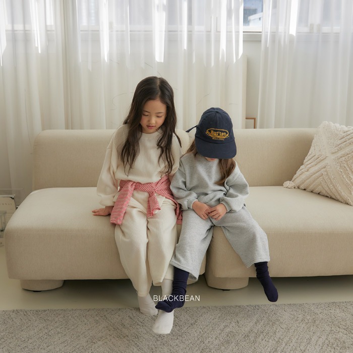 26春 正韓 blackbean 綿柔壓紋 素色套裝 幼童款(84~120cm)-細節圖3