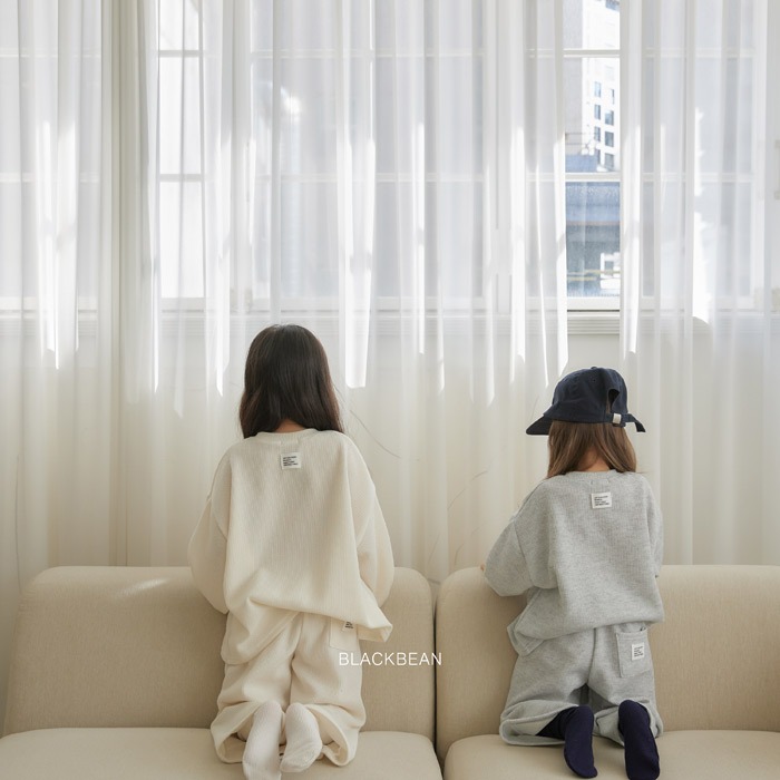 26春 正韓 blackbean 綿柔壓紋 素色套裝 幼童款(84~120cm)-細節圖4