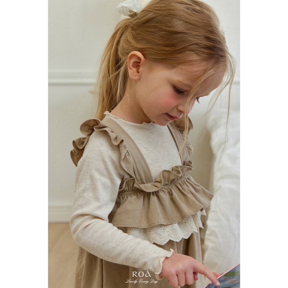 26春 正韓 ROA｜Lovely Every Day｜花瓣領溫柔吊帶褲-細節圖5