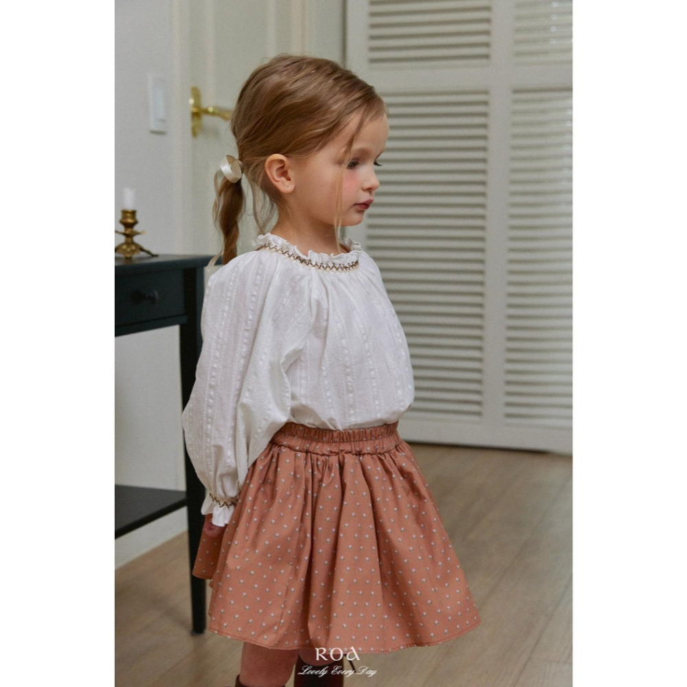 26春 正韓 ROA｜Lovely Every Day｜細緻抓皺宮廷上衣-細節圖2